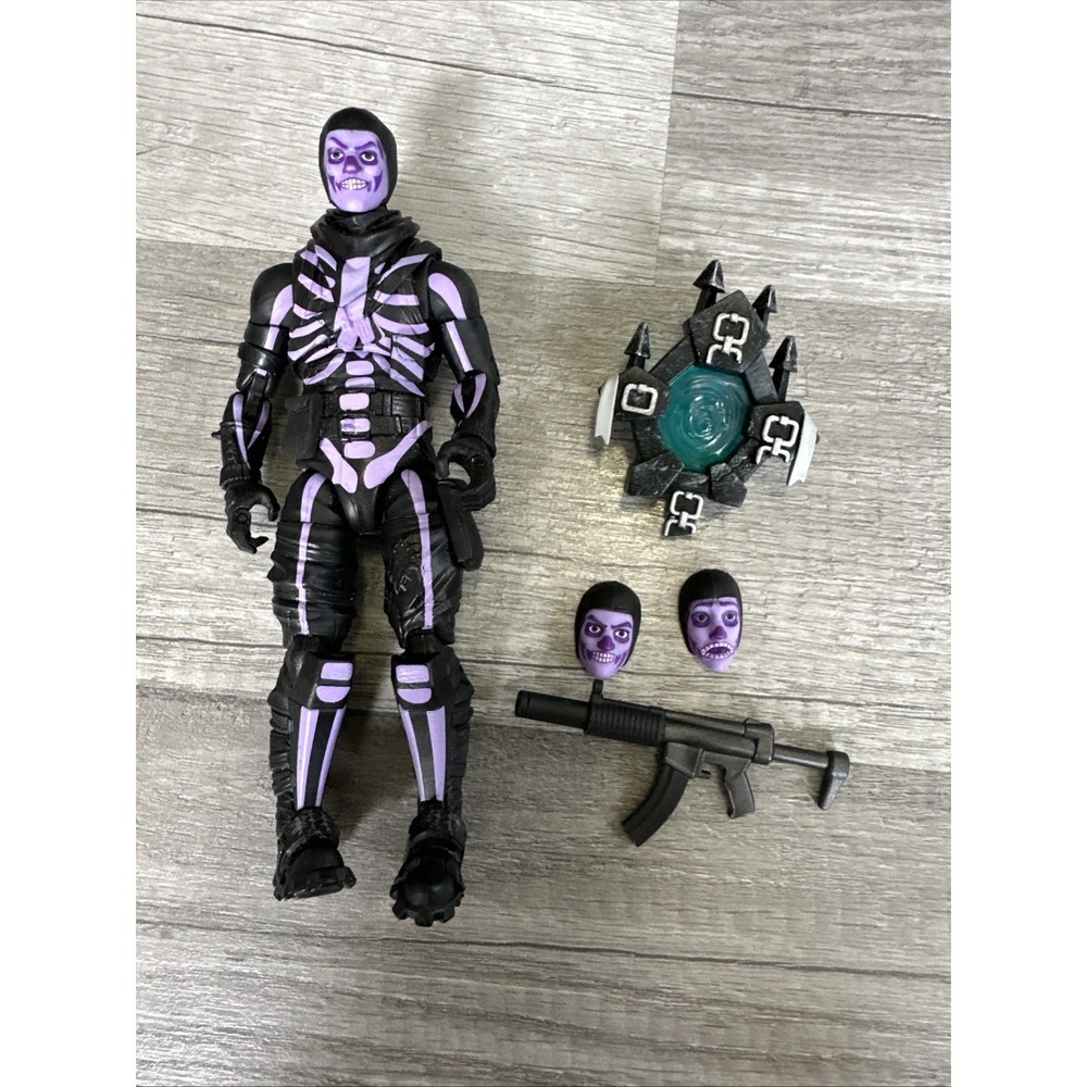 Fortnite Legendary Series Skull Trooper Purple Glow 6 Inch Figure 2018 Jazwares‎